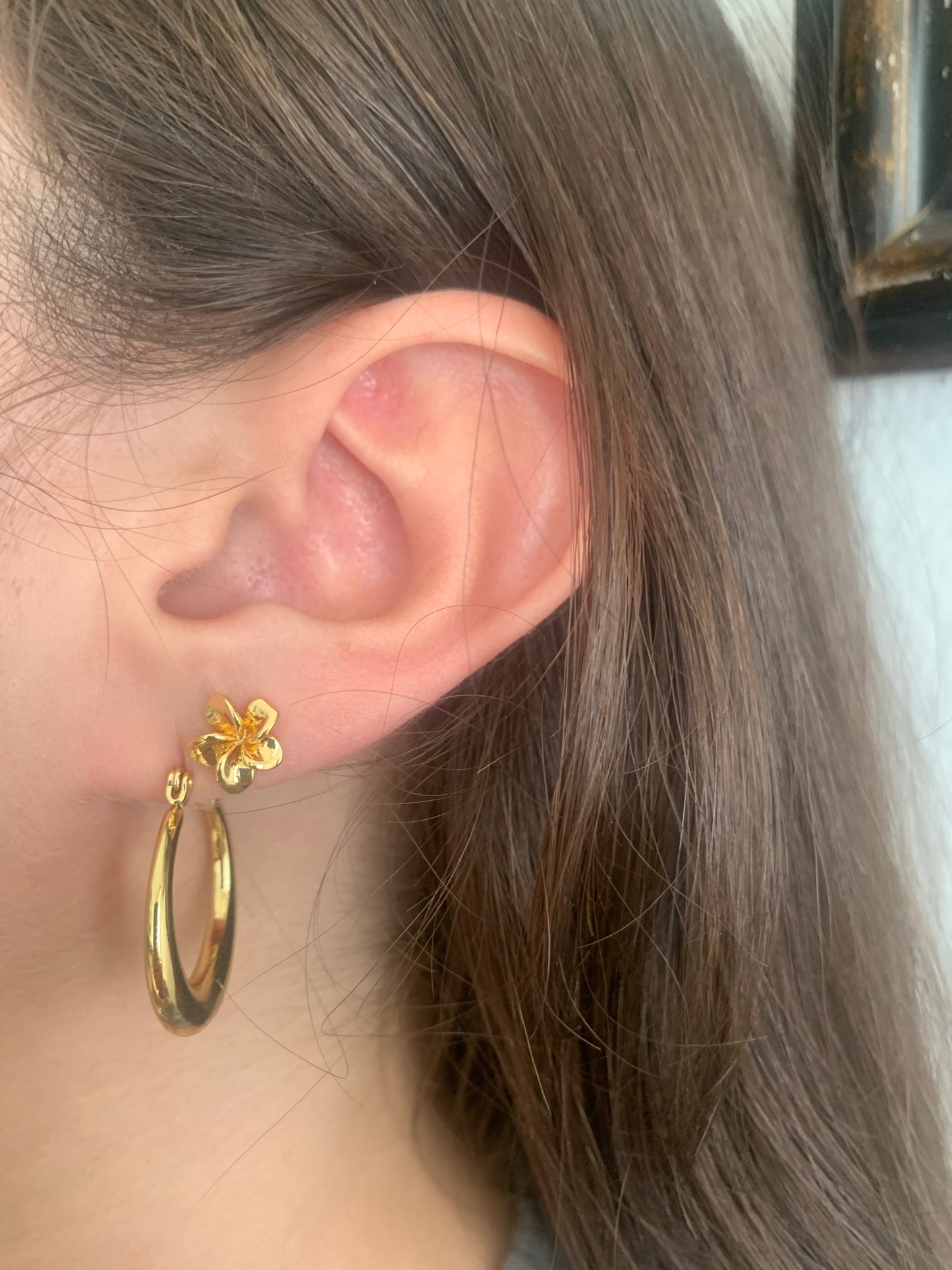 Lila Hoops