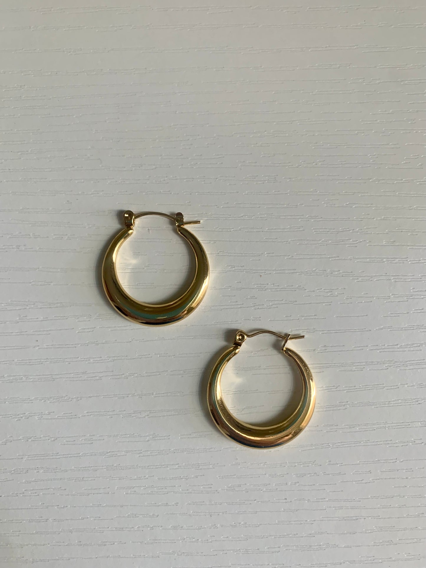 Lila Hoops
