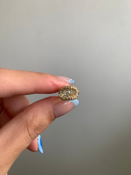 Lucia Earcuff