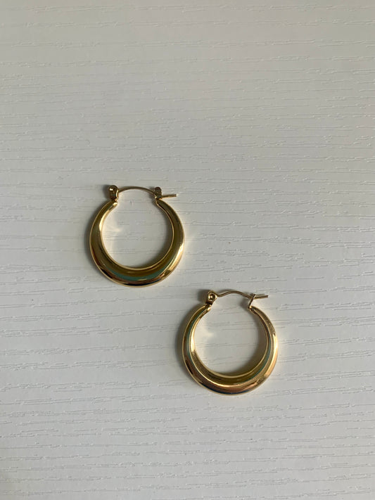 Lila Hoops